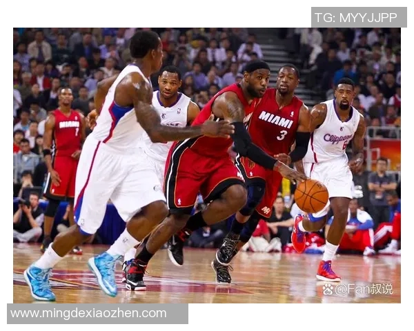 开拓者与勇士精彩对决图片回顾展现篮球激情与团队精神