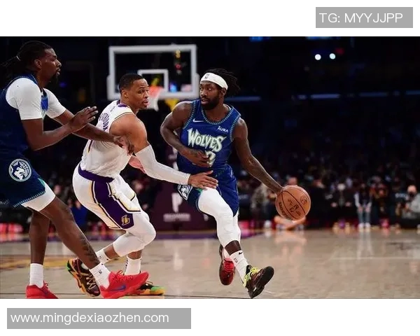 勇士用4换1筹码完成重磅交易,引发球迷热议 勇士用4换1筹码完成重磅交易,引发球迷热议