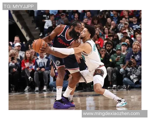 快船与灰熊激战正酣球迷期待精彩对决与精彩瞬间 快船与灰熊激战正酣球迷期待精彩对决与精彩瞬间